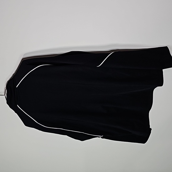 UNDER Armour medium black zip up jacket - Picture 3 of 7